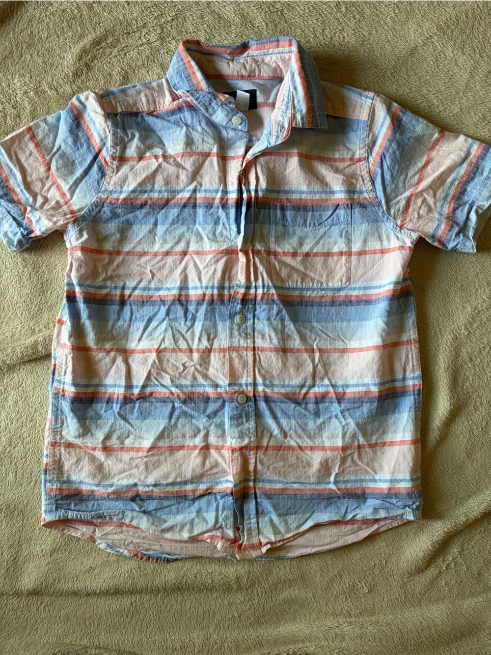Boys size Large (10/12) short sleeve button down shirt